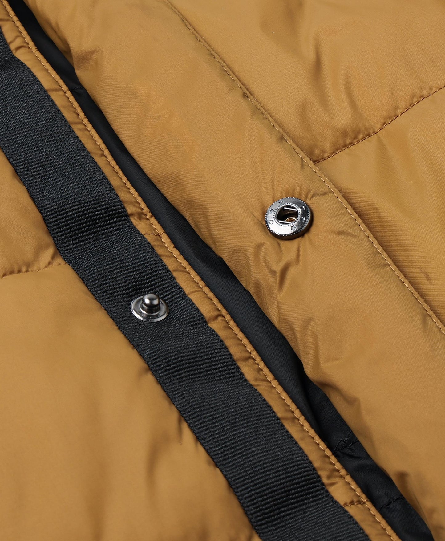 Endverkauf - PuffLyte Männer beheizbare Leichte Weste - Schwarz / Khaki